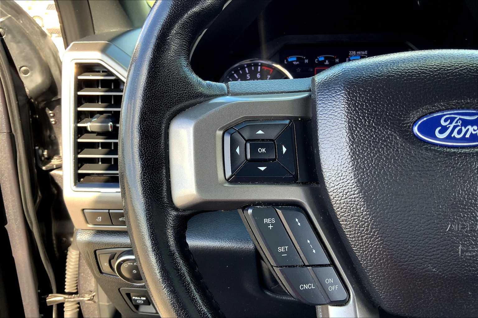2021 Ford Expedition XLT photo 22
