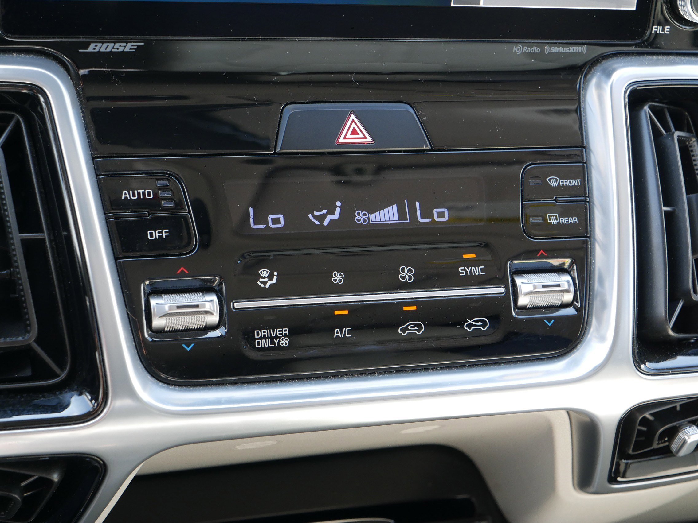 2024 Kia Sorento Plug-In Hybrid SX Prestige photo 22