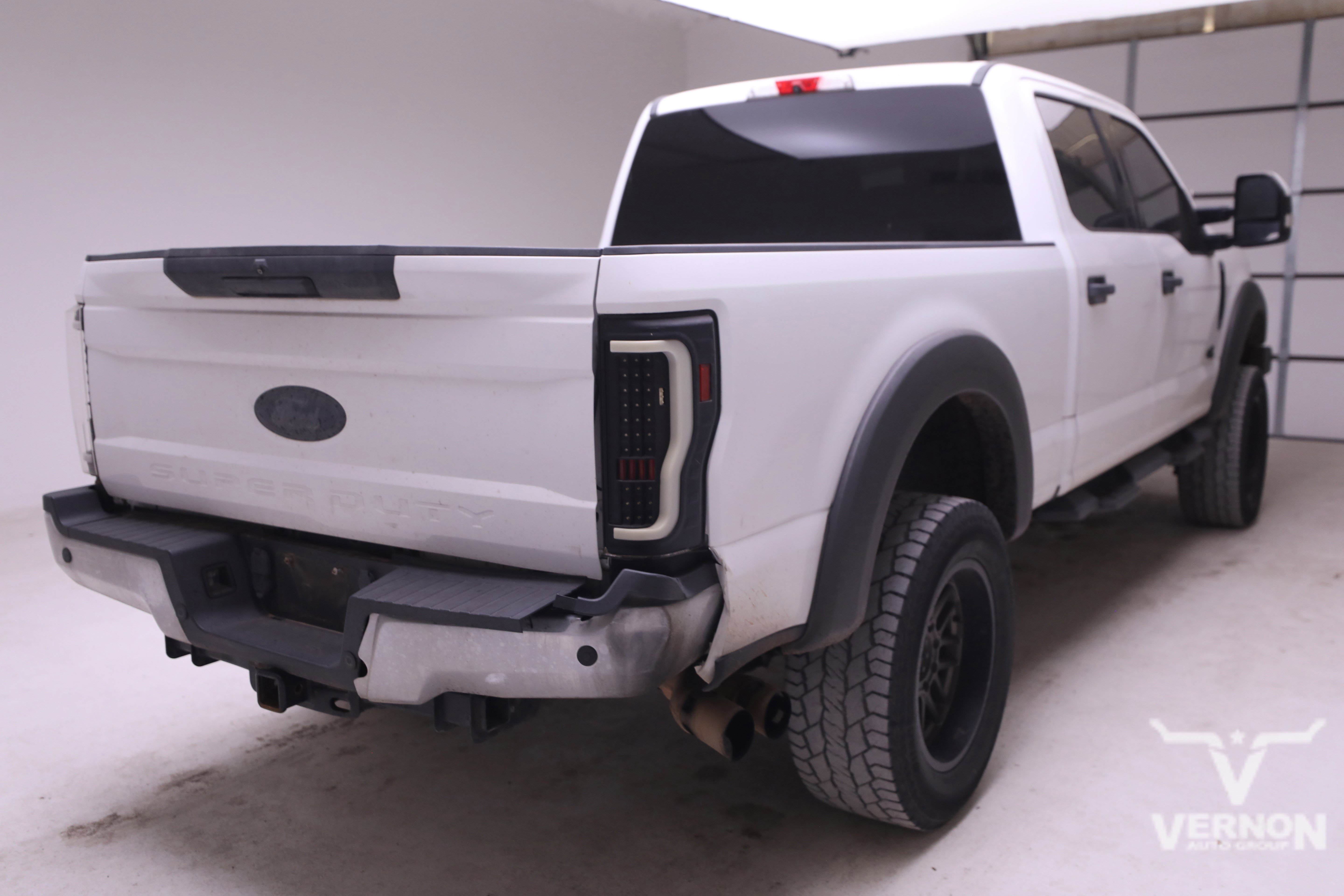 2017 Ford F-250 XLT photo 2