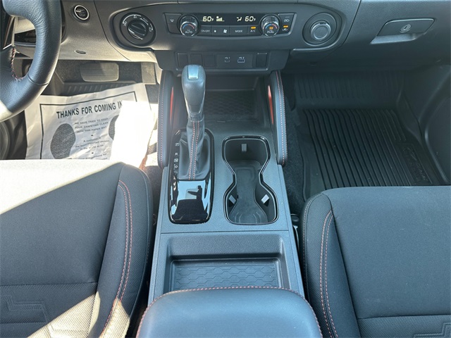 2024 Nissan Frontier PRO-4X photo 10