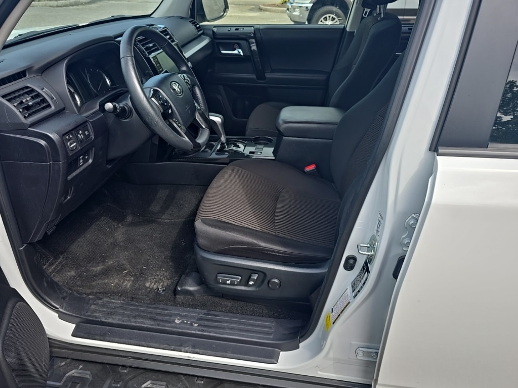 2024 Toyota 4Runner TRD Off-Road photo 6