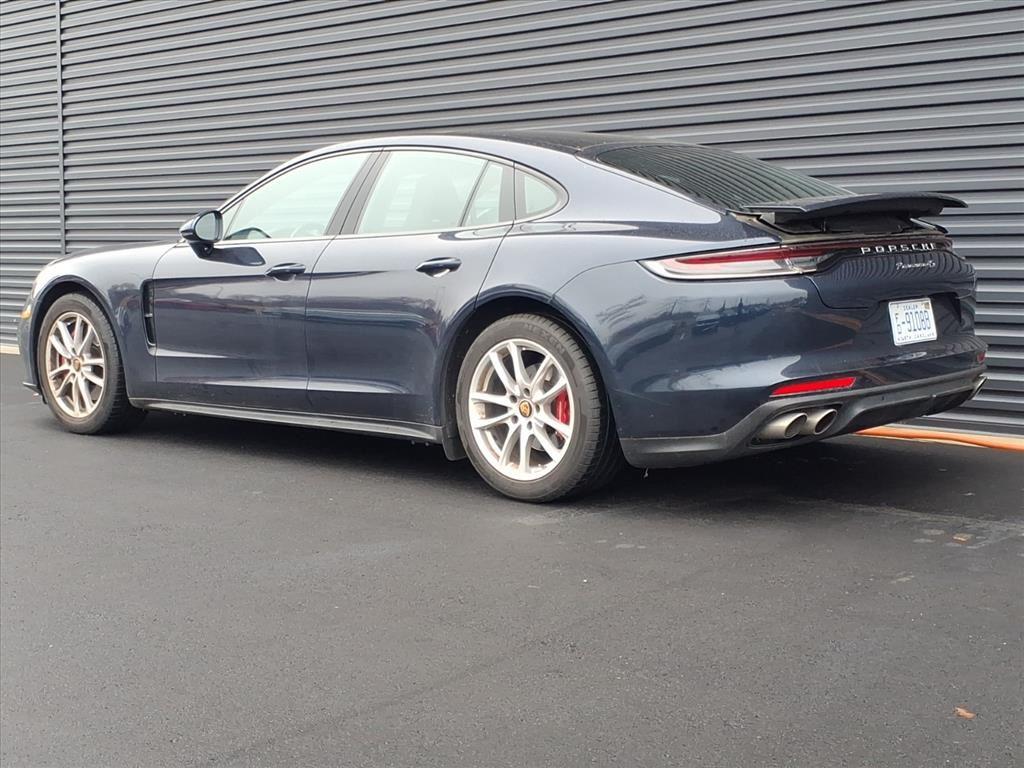 2023 Porsche Panamera 4S photo 3