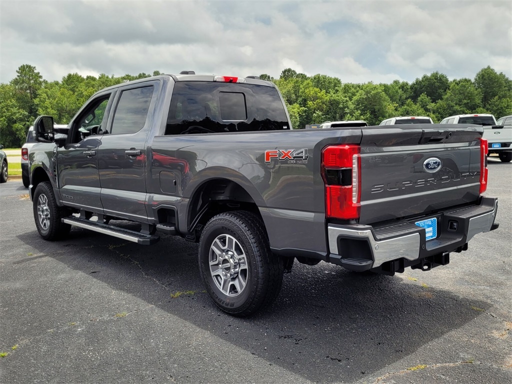 2025 Ford F-250 Lariat photo 8