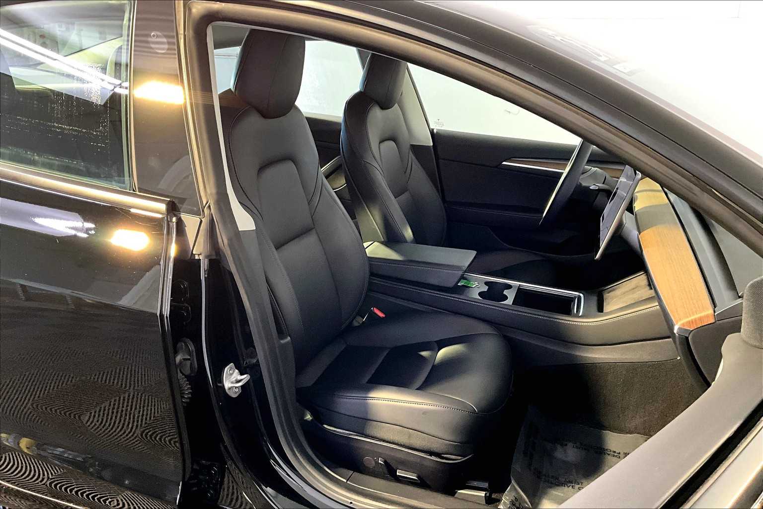 2021 Tesla Model 3 Standard Range Plus photo 7