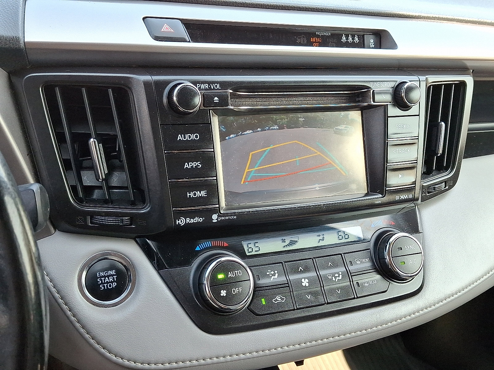 2018 Toyota RAV4 XLE photo 18