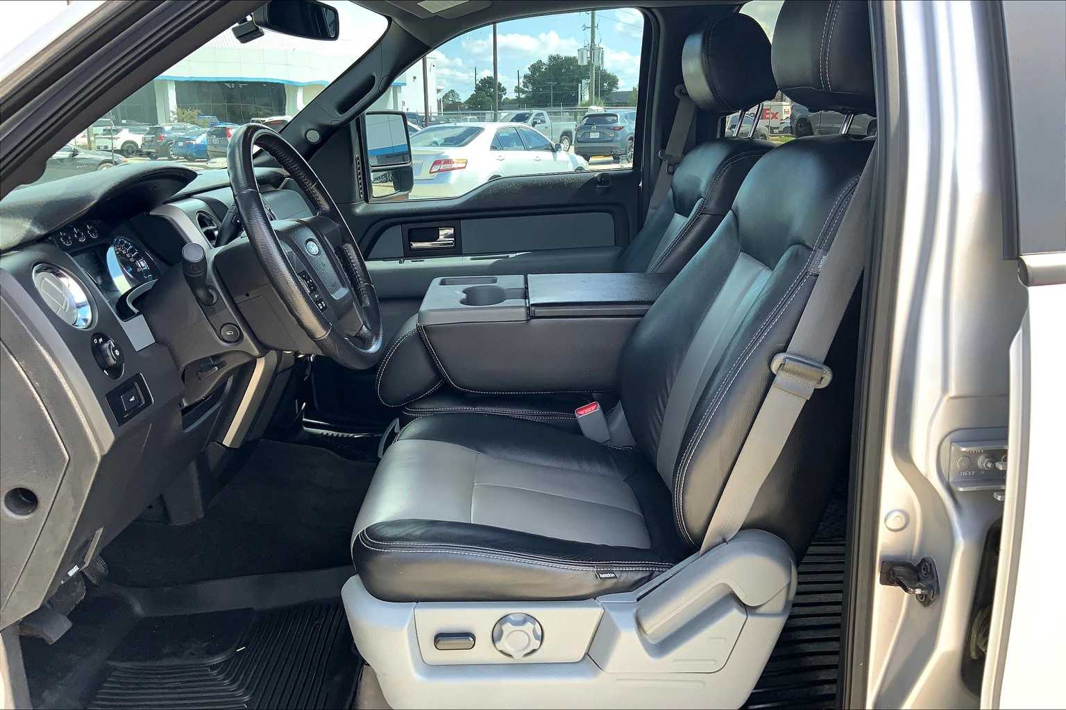 2013 Ford F-150 XLT photo 7