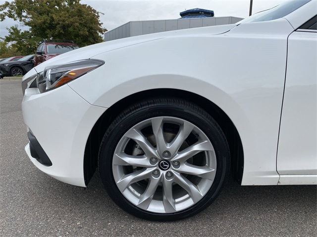 2016 Mazda Mazda3 s Grand Touring photo 2
