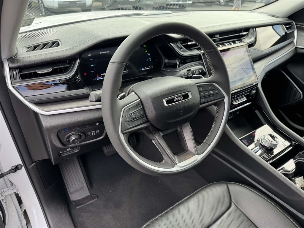 2023 Jeep Cherokee 4xe photo 2