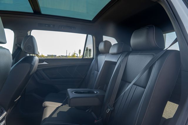 2022 Volkswagen Tiguan SE R-Line Black photo 16