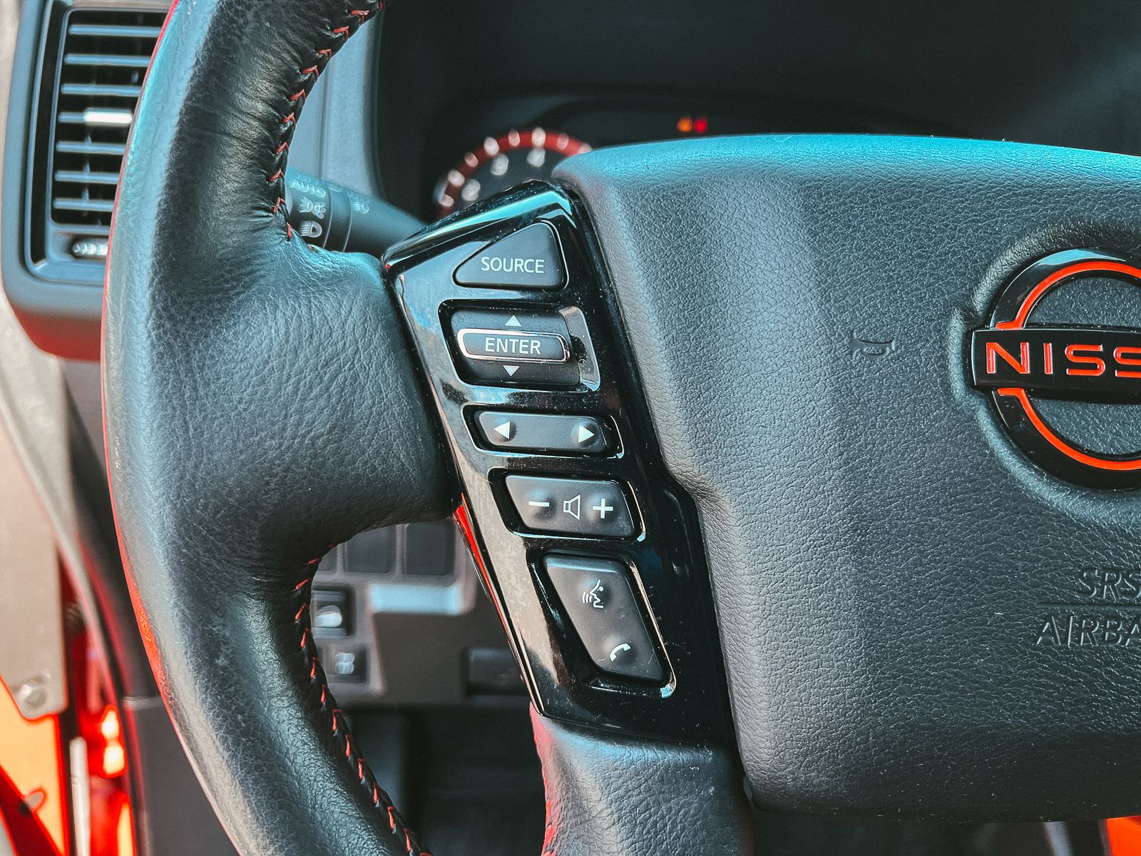 2024 Nissan Frontier PRO-4X photo 21