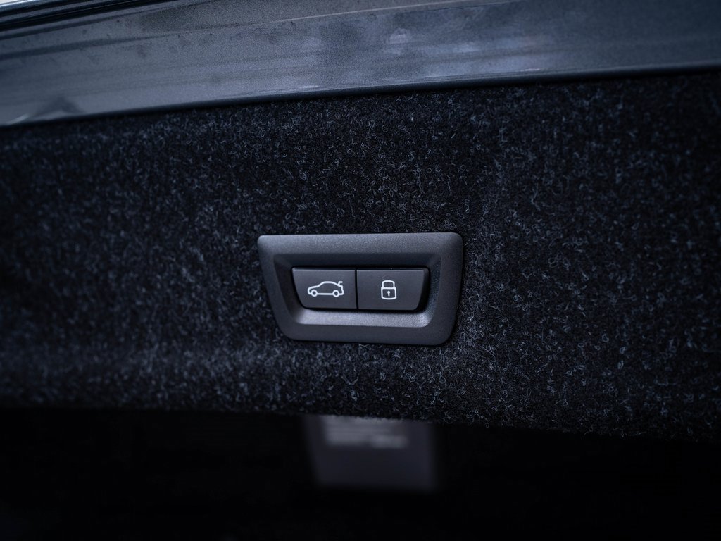 2025 Bmw 330i xDrive Sedan photo 33