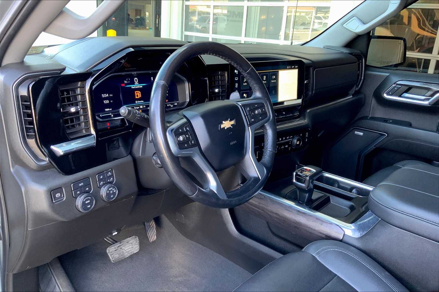 2023 Chevrolet Silverado 1500 LTZ photo 16