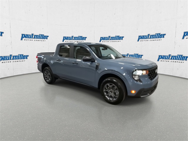 2025 Ford Maverick XLT photo 2