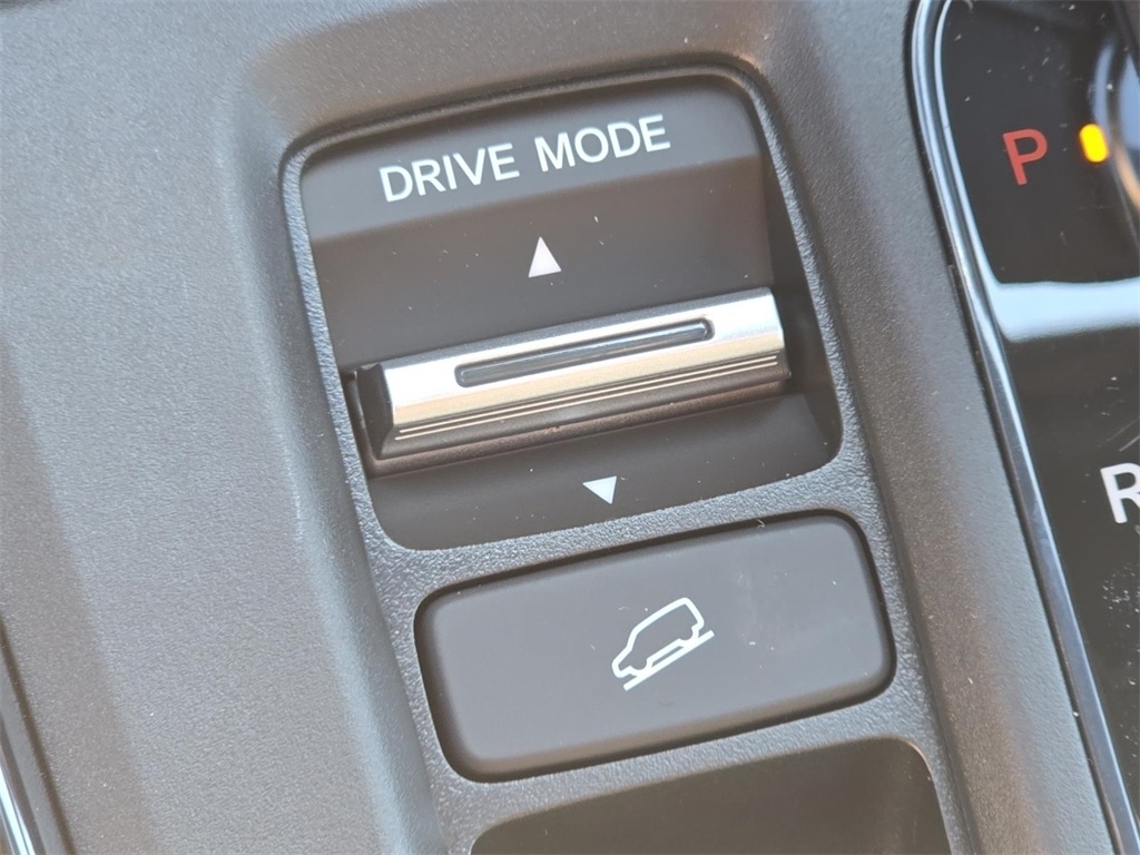 2026 Honda CR-V Hybrid Sport-L photo 7