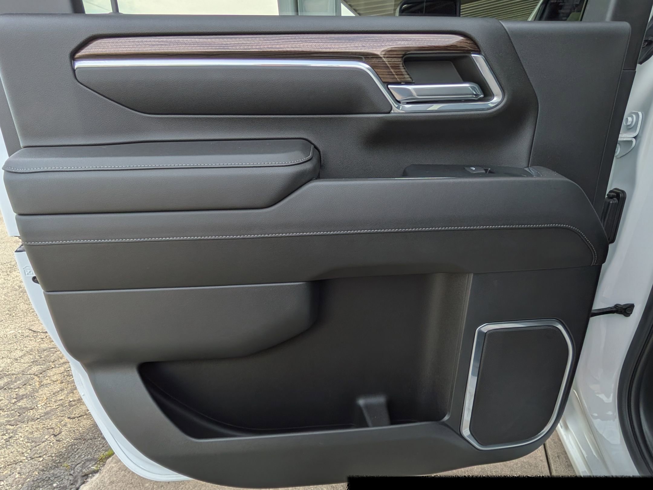 2024 Chevrolet Silverado 2500HD LT photo 26