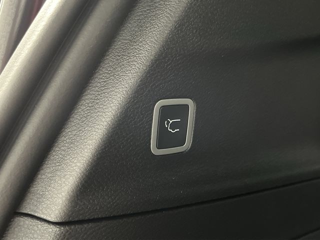 2026 Chrysler Pacifica Limited photo 14
