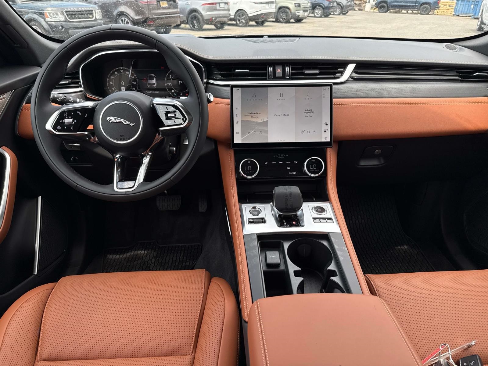 2026 Jaguar F-PACE P250 R-Dynamic S photo 8