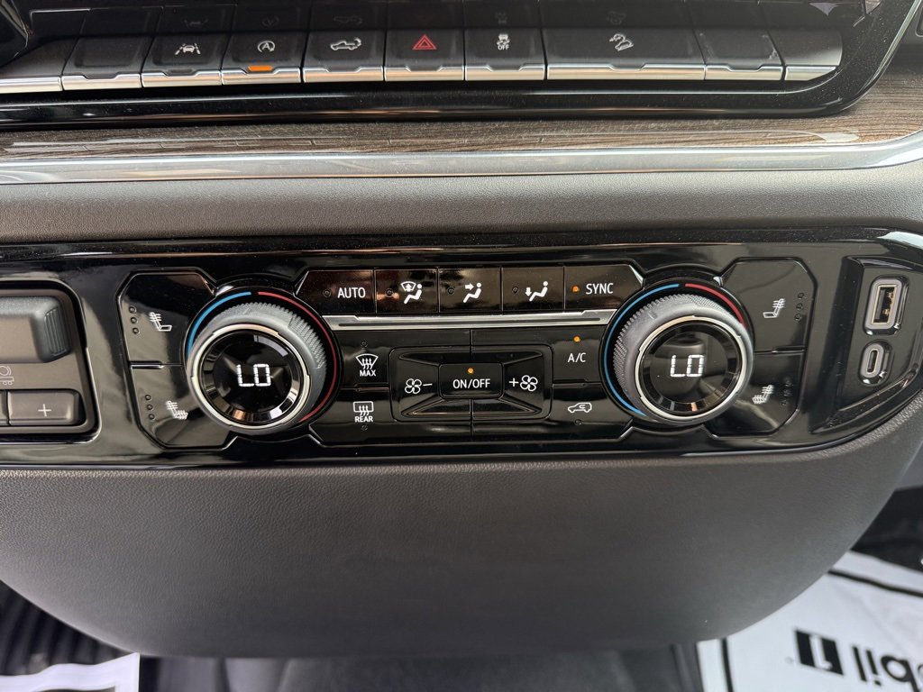 2025 Chevrolet Silverado 1500 RST photo 19