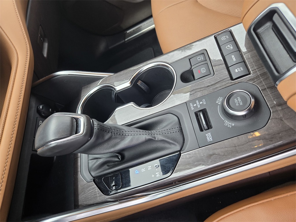 2022 Toyota Highlander Platinum photo 17