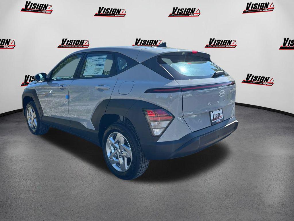 2026 Hyundai Kona SE photo 7