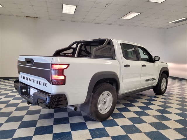 2024 Nissan Frontier SV Crew Cab photo 10