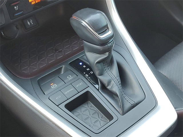 2019 Toyota RAV4 Limited photo 16