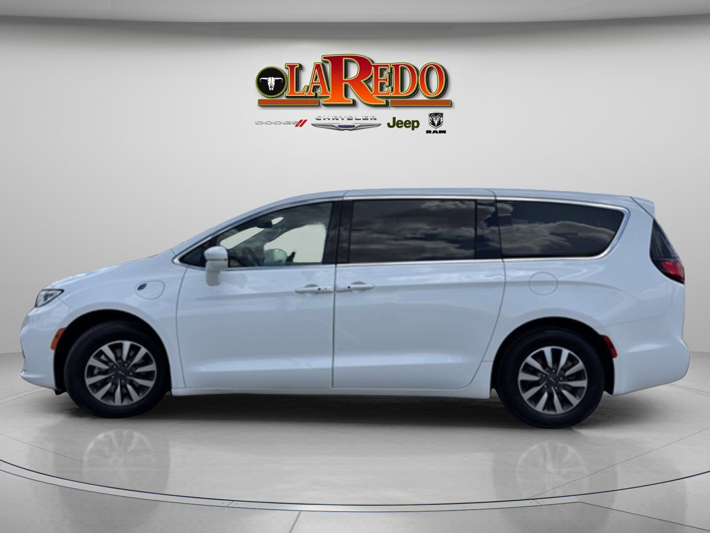 2022 Chrysler Pacifica Touring L photo 4