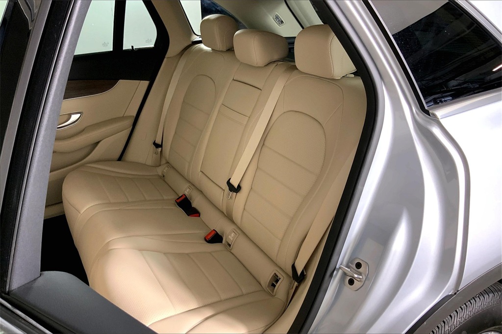 2022 Mercedes Benz GLC 300 photo 25