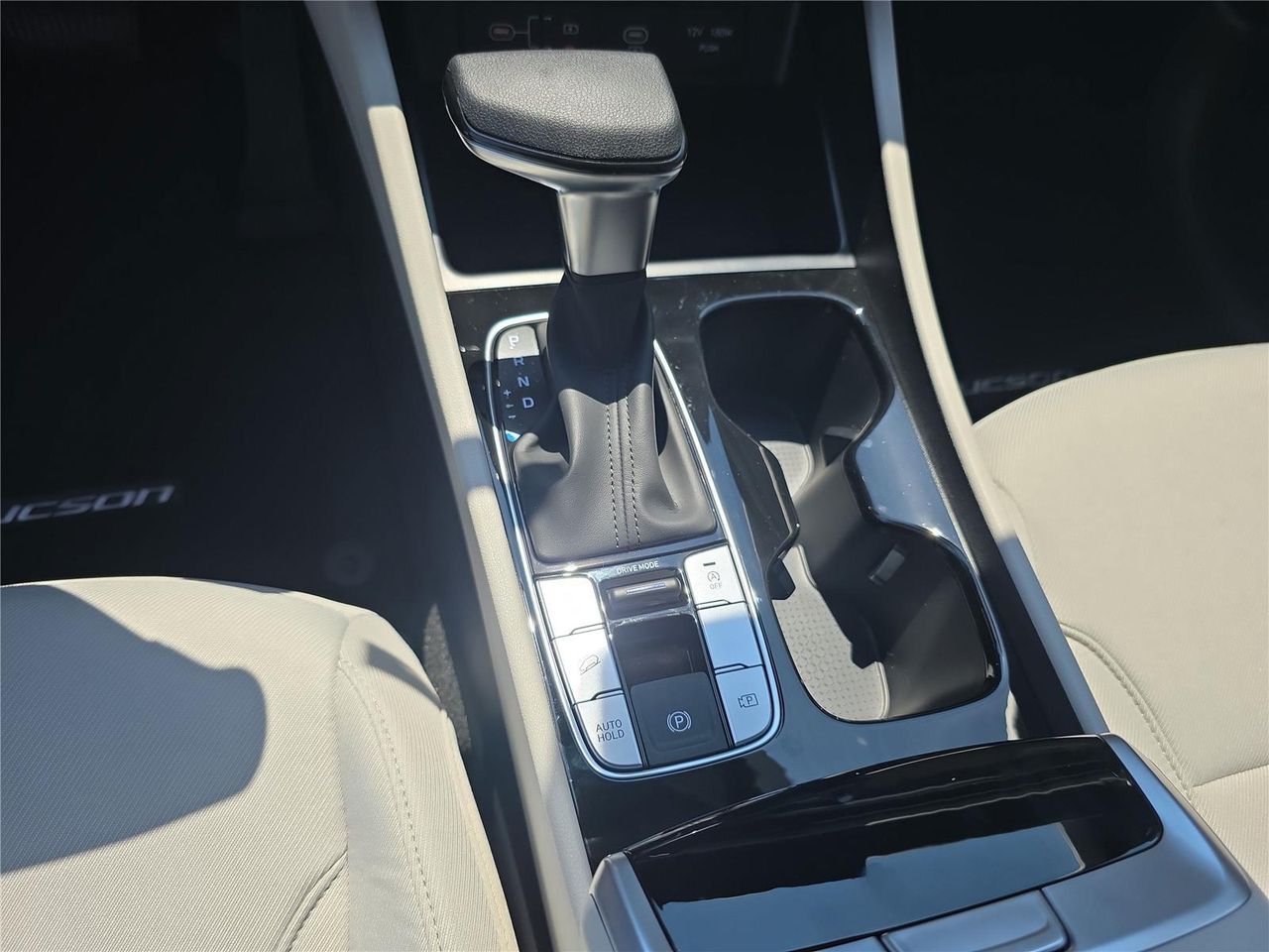 2026 Hyundai Tucson SEL photo 16