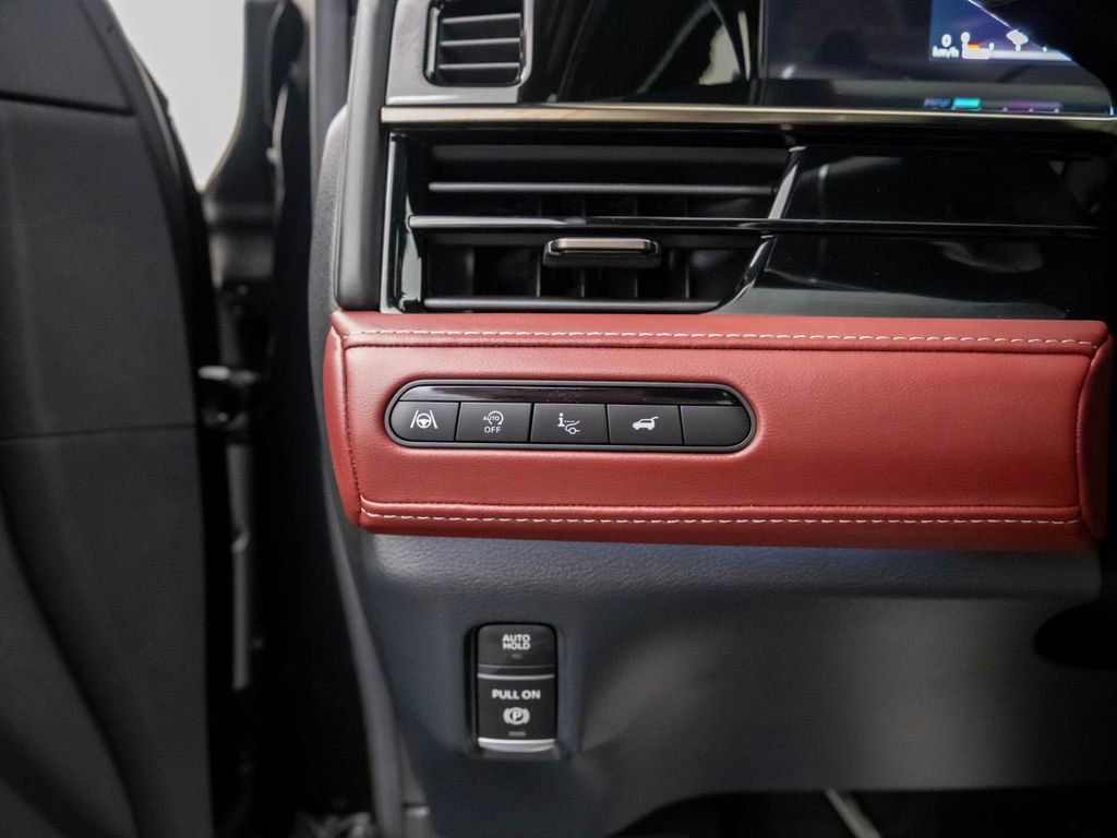 2026 Infiniti QX80 photo 26
