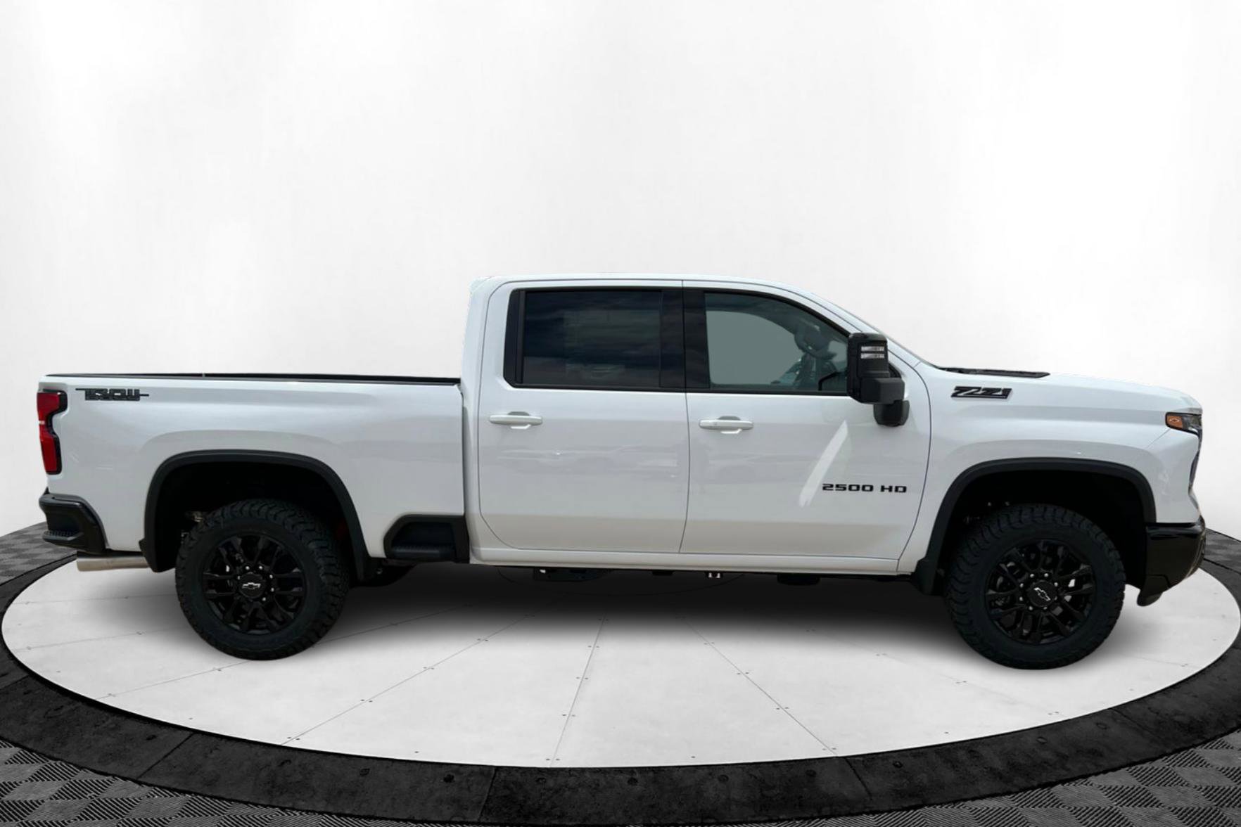 2025 Chevrolet Silverado 3500HD LTZ photo 6