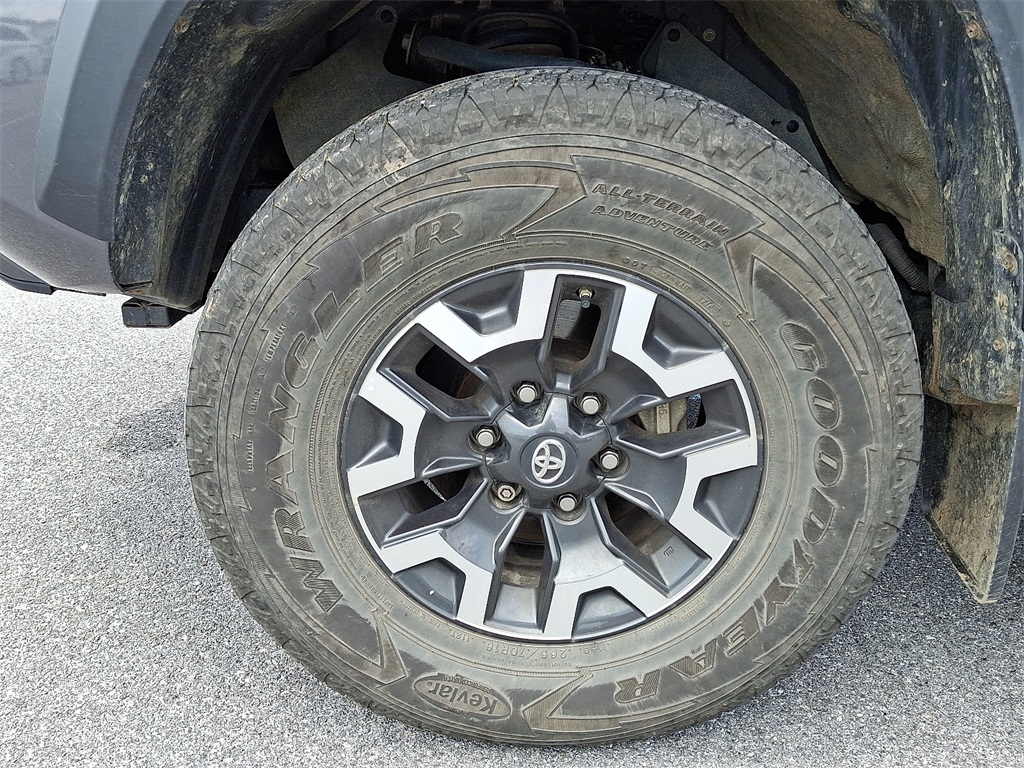 2019 Toyota Tacoma TRD Off-Road 4x4 Access Cab photo 8