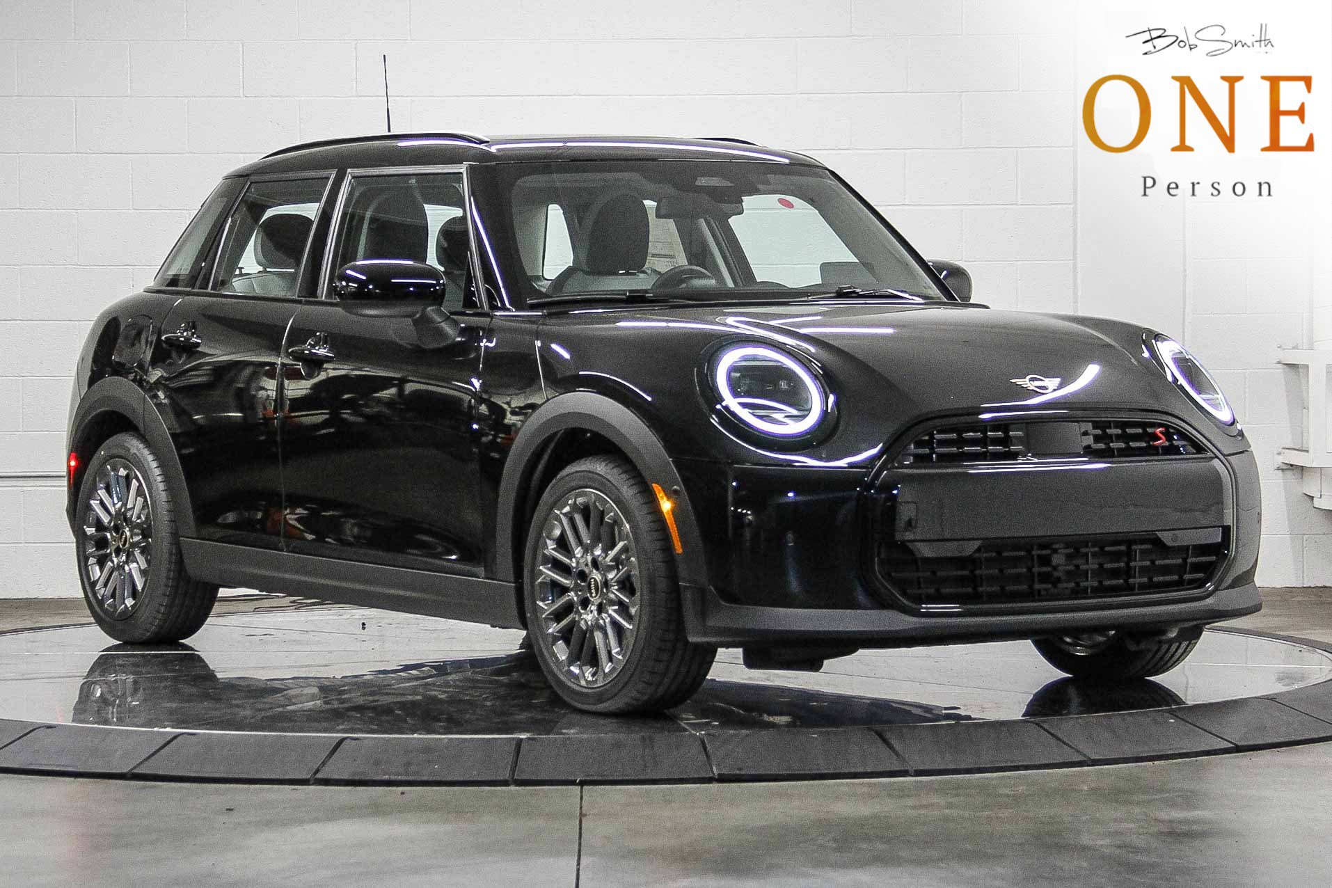 2026 MINI Hardtop 4 Door S's photo