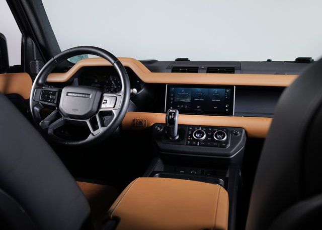 2023 Land Rover Defender 110 X-Dynamic SE photo 12