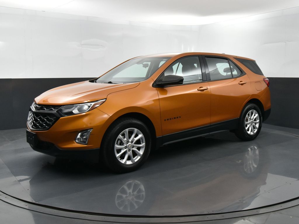 2018 Chevrolet Equinox LS photo 3