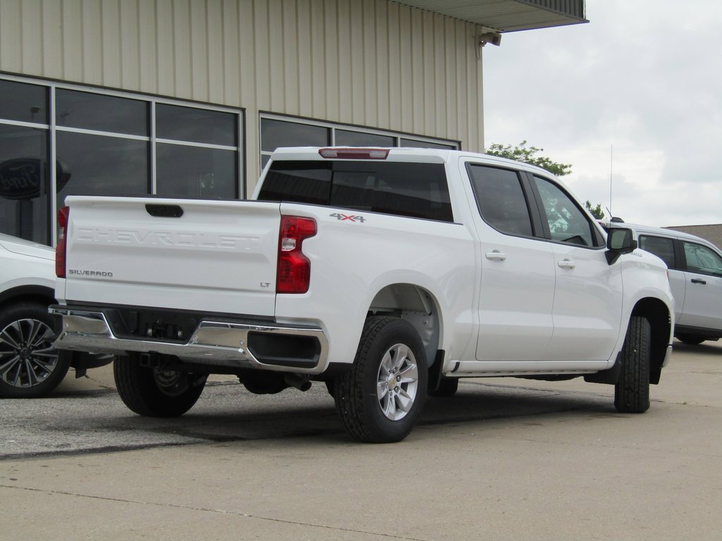 2026 Chevrolet Silverado 1500 LT photo 3