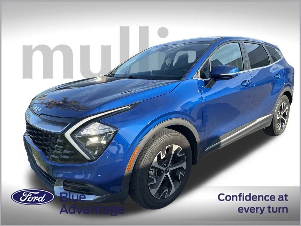 2023 Kia Sportage EX photo 2