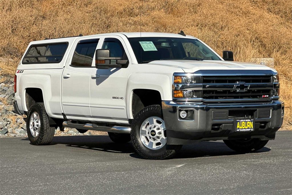2019 Chevrolet Silverado 2500HD LT photo 2