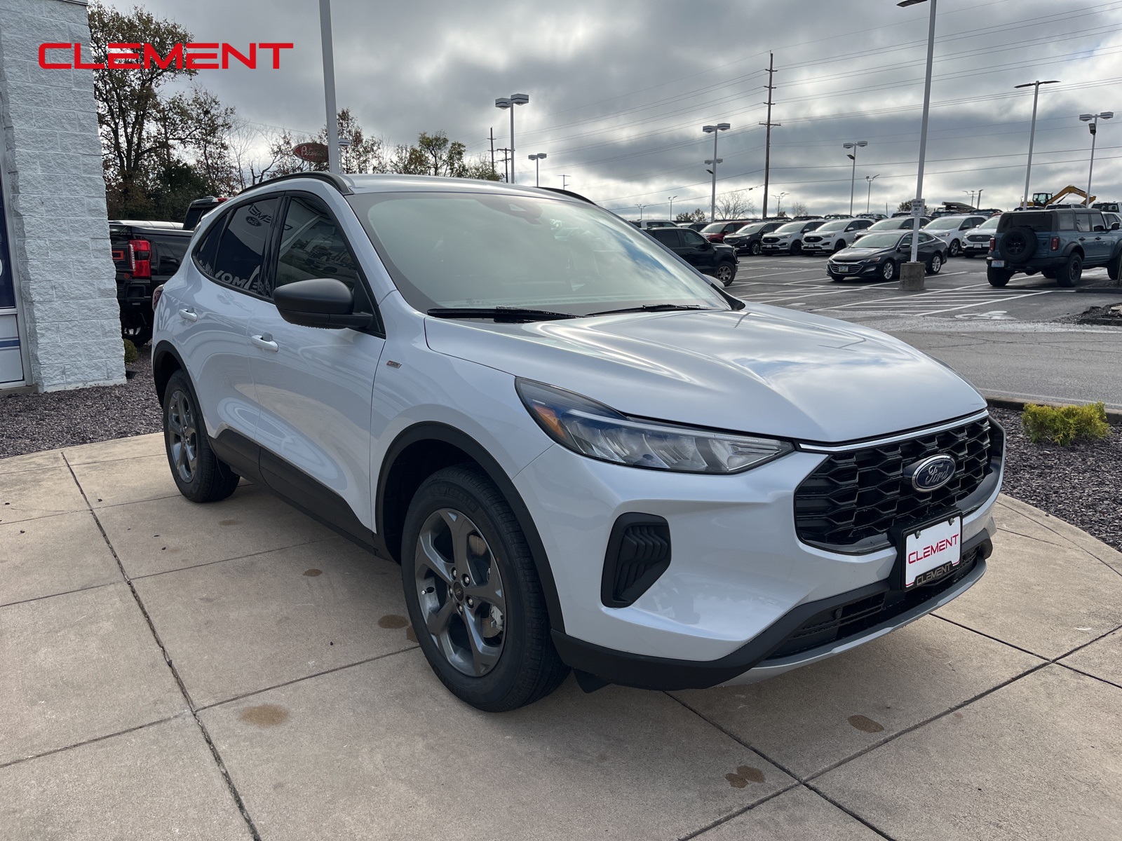 2025 Ford Escape ST-Line photo 3