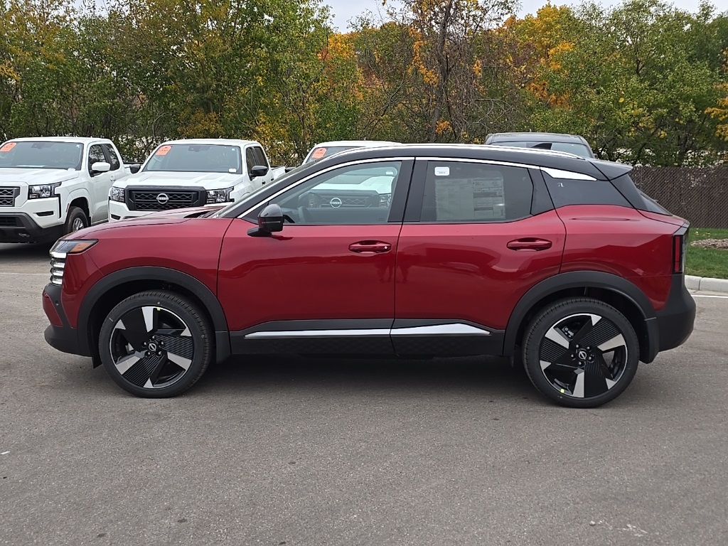 2025 Nissan Kicks SR photo 3
