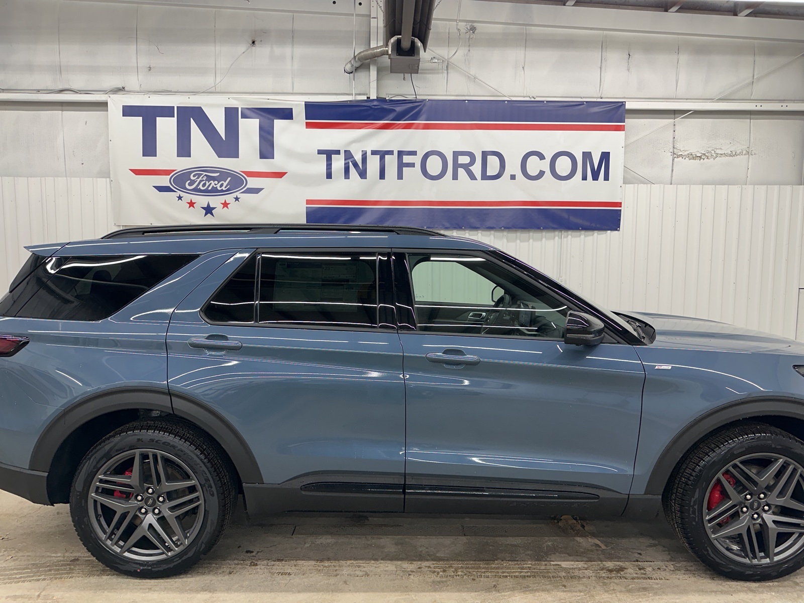 2026 Ford Explorer ST-LINE's photo