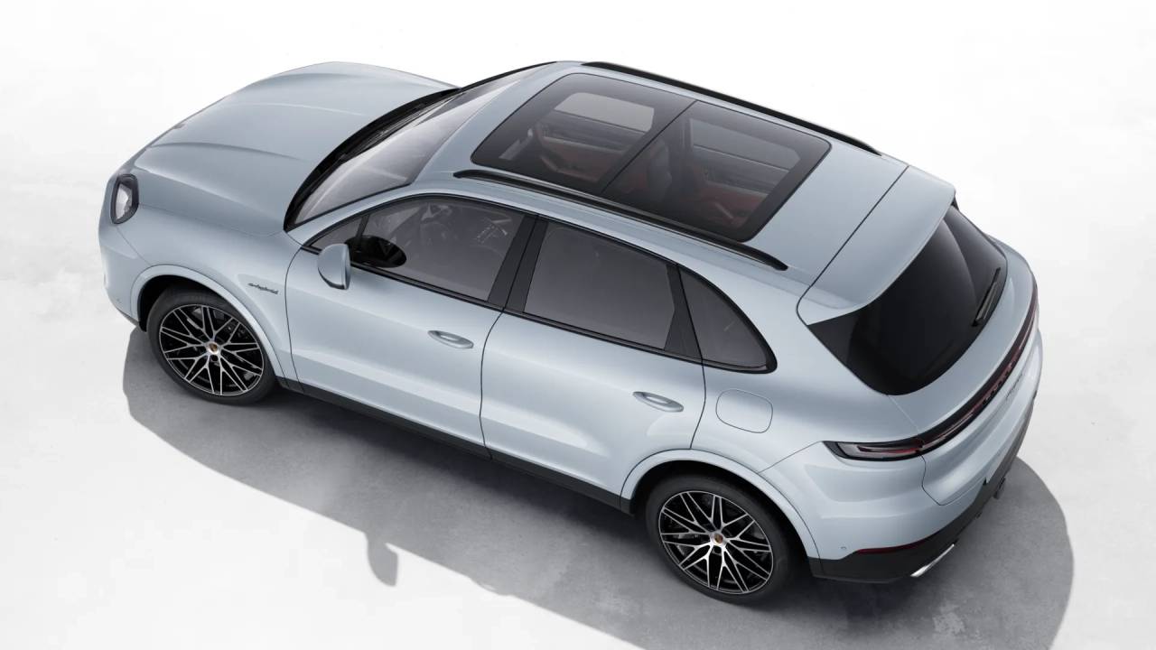 2026 Porsche Cayenne E-Hybrid photo 4