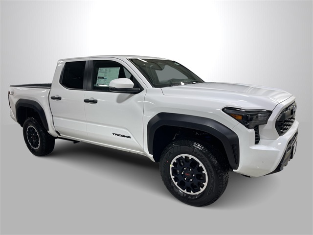 2024 Toyota Tacoma TRD Off-Road photo 2
