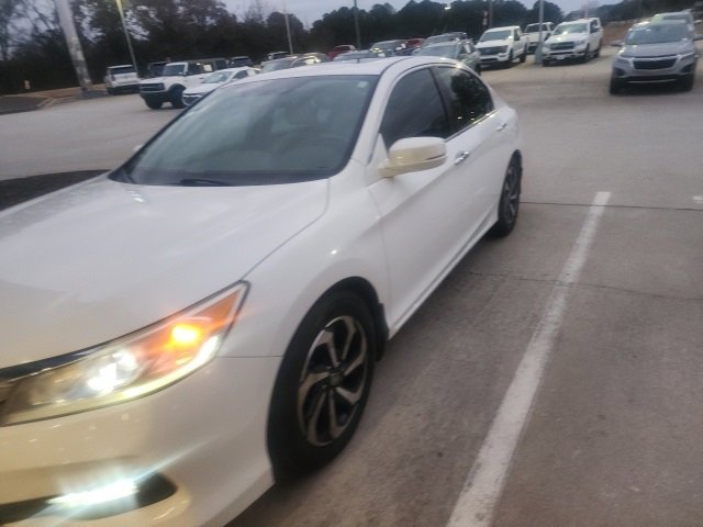 2016 Honda Accord EX's photo