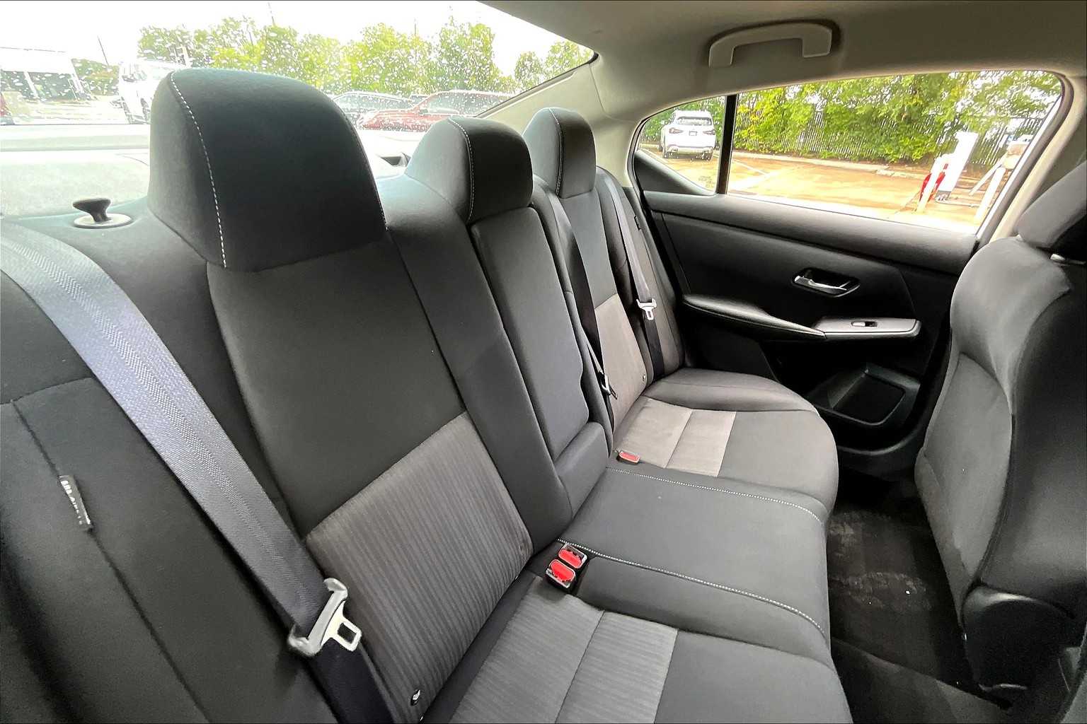 2022 Nissan Sentra SV photo 19