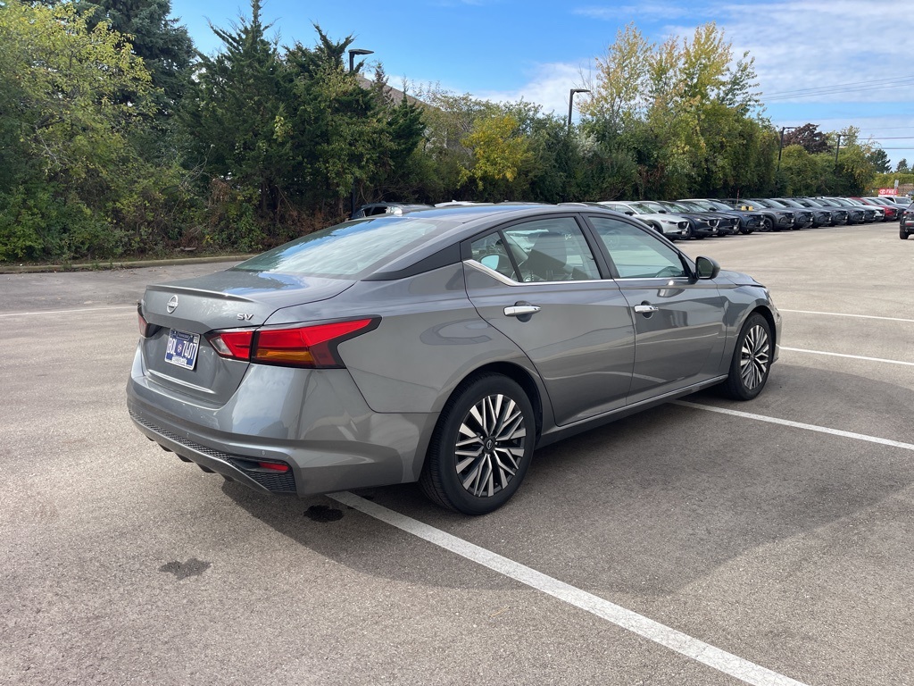 2024 Nissan Altima 2.5 SV photo 3
