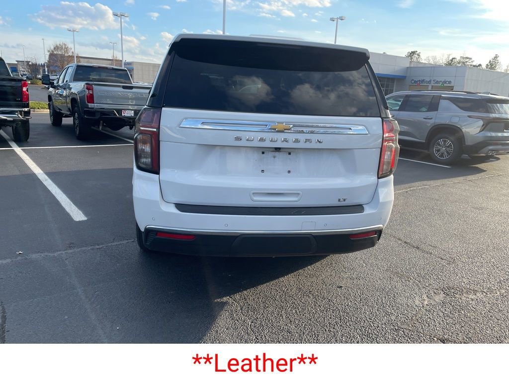 2023 Chevrolet Suburban LT photo 4
