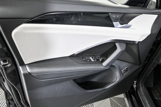 2025 Volkswagen Tiguan SE photo 7