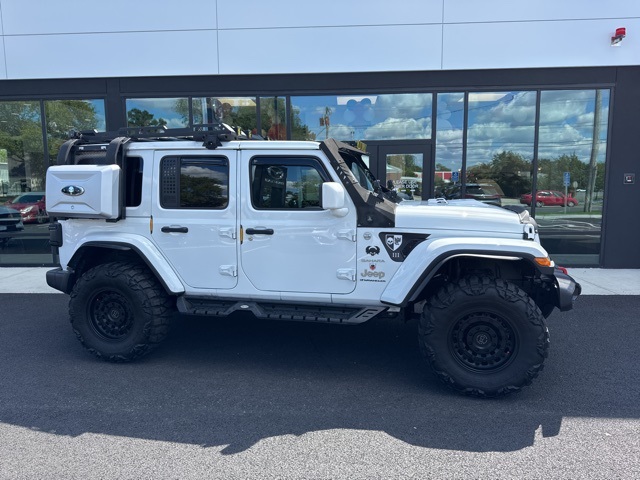 2024 Jeep Wrangler Sahara photo 2