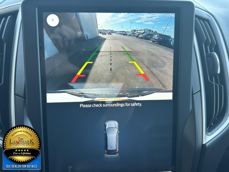 2023 Ford Edge SEL photo 13